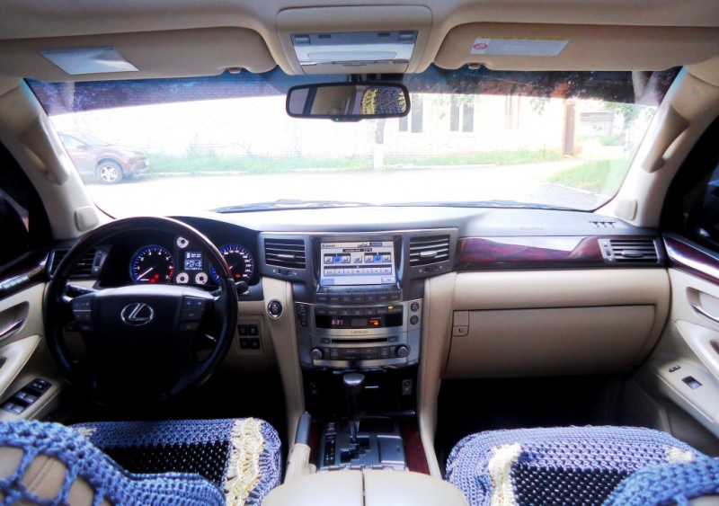 Lexus LX